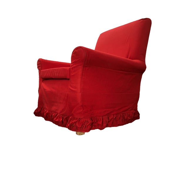 Late 20th Century White Muslin Lounge Armchair with Red Cover and Skirt For Sale - Image 10 of 12