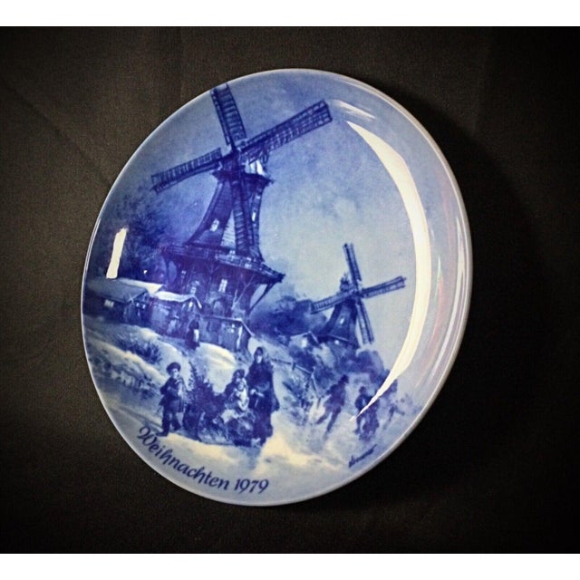 Vintage Wall-Mounted Porcelain Decorative Plate – "Christmas Eve" For Sale In New York - Image 6 of 8