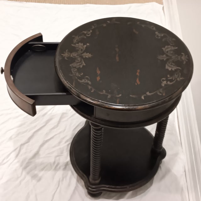 Mid 20th Century Vintage Hitchcock Ebonized Round Hooker Side/End Table For Sale - Image 5 of 14