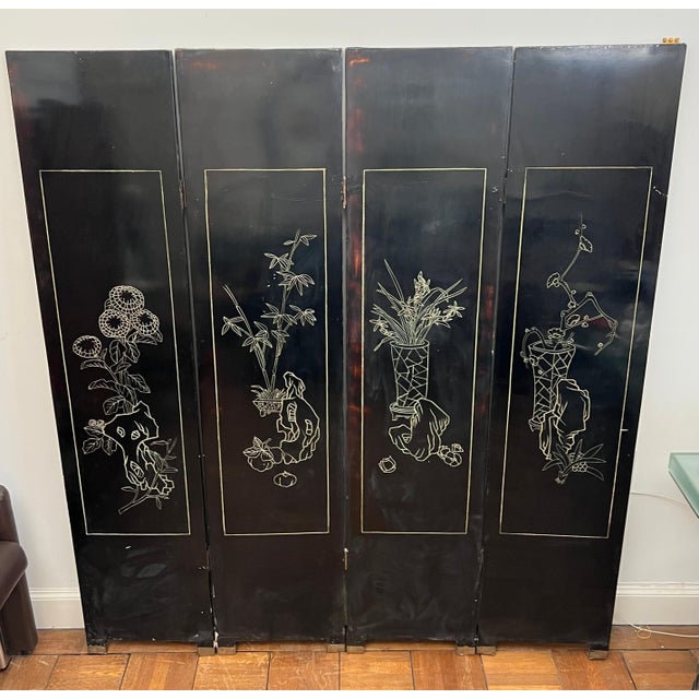 Mid-Century Modern Chinese lacquer screen with bird and bamboo decorations. Chinese work. For Sale - Image 3 of 12