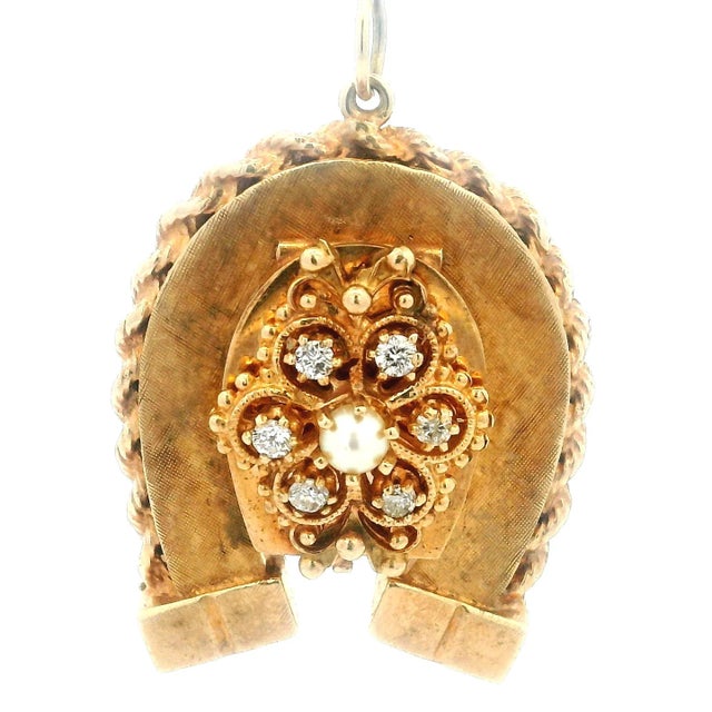 Antique 1880s 14k Rose Gold Horseshoe Locket Pendant With Diamonds & Pearl For Sale In Miami - Image 6 of 15