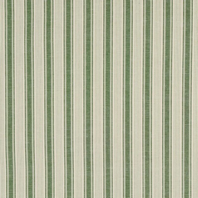 Sample - Schumacher x Mark D. Sikes Ojai Stripe Fabric in Leaf Green For Sale In Charlotte - Image 6 of 6
