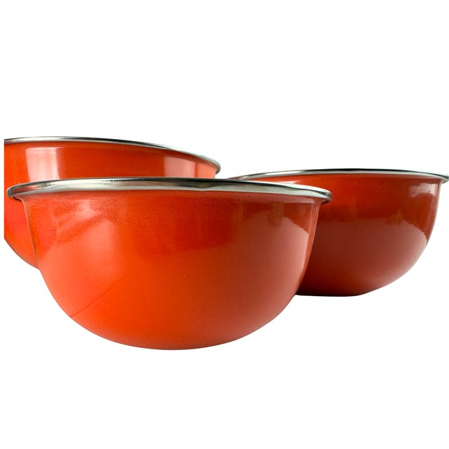 1960s Vintage 1960s Orange Enamel Mixing Bowls Set 3 • Mid Century Enamelware For Sale - Image 5 of 7