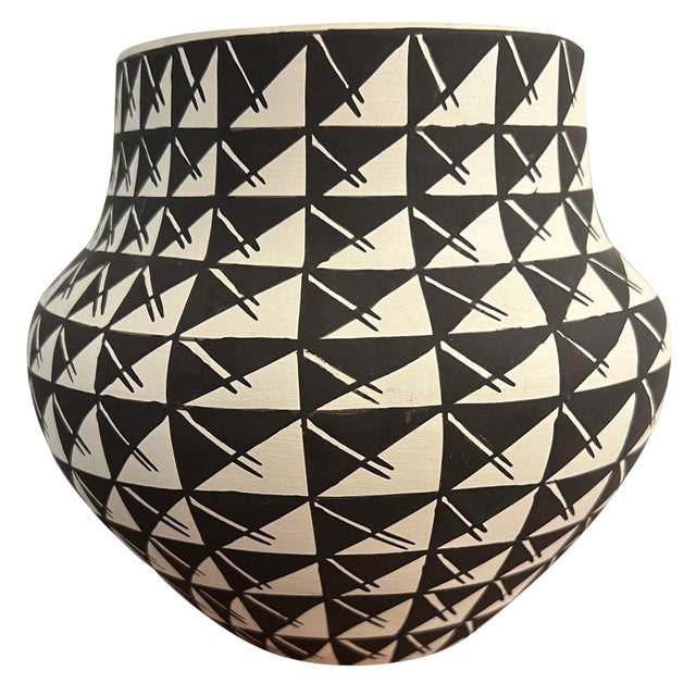 Late 20th Century Acoma Pueblo Pot For Sale - Image 4 of 12