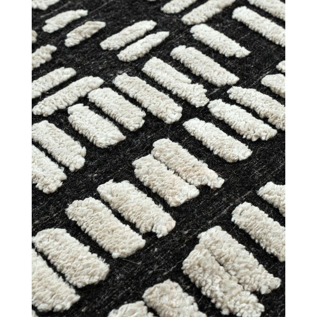 Hi Low Luxe Ivory-Charcoal Hand Woven Wool Rug, 12ft 3in X 14ft 10in For Sale In New York - Image 6 of 8