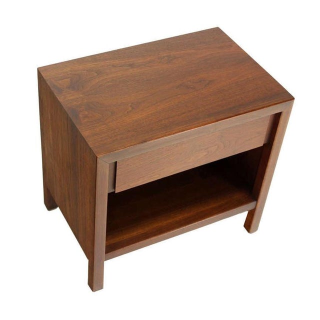 Mid 20th Century Mid-Century Danish Modern One-Drawer Oiled Walnut Night Stand End Table Baughman For Sale - Image 5 of 10