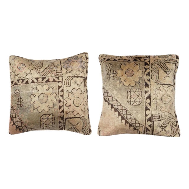 20"x20" SET OF 2 - Handknotted Rug Cushion Covers. A pair of Lace Pillow Covers For Sale