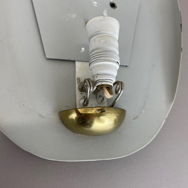 Shell Wall Light by Wilhelm Wagenfeld for Peill & Putzler, Germany, 1950s For Sale - Image 12 of 18
