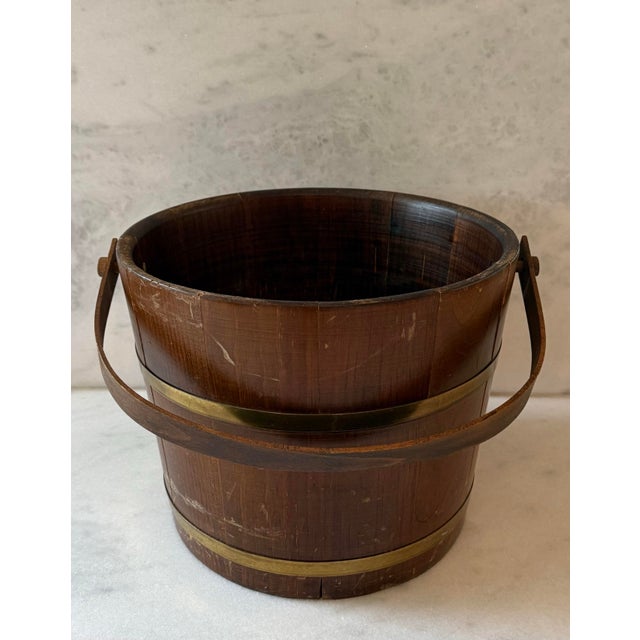 Early 20th Century Vintage Oak and Brass Bucket For Sale - Image 5 of 12