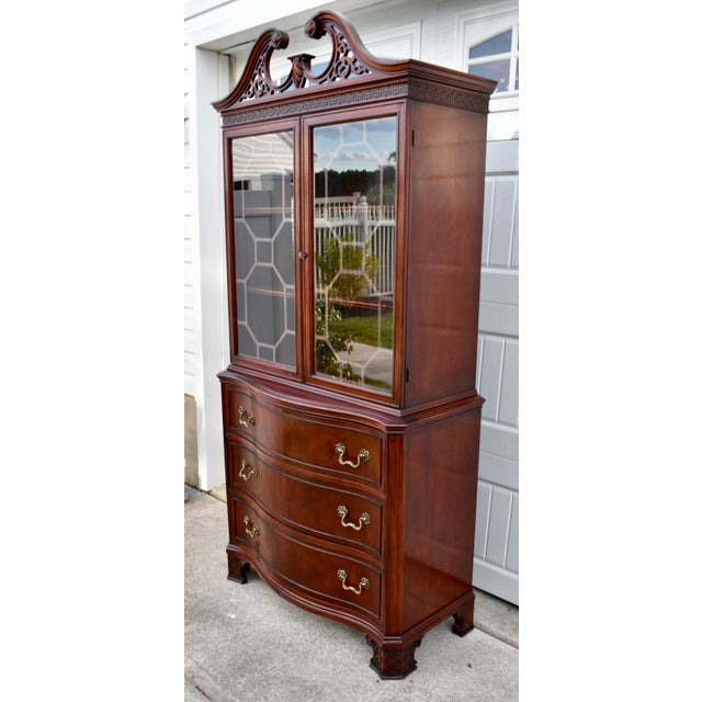 Wood Vintage Chippendale Style Mahogany China Cabinet Hutch Serpentine Swan Neck For Sale - Image 7 of 15