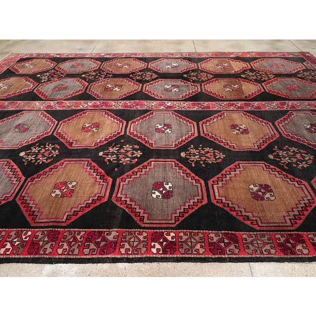 Galerie Shabab Collection Mid-20th Century Turkish Anatolian Room Size Carpet For Sale - Image 4 of 8