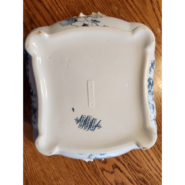 Late Victorian Doulton Burslem "Arundel" Covered Tureen For Sale - Image 9 of 16