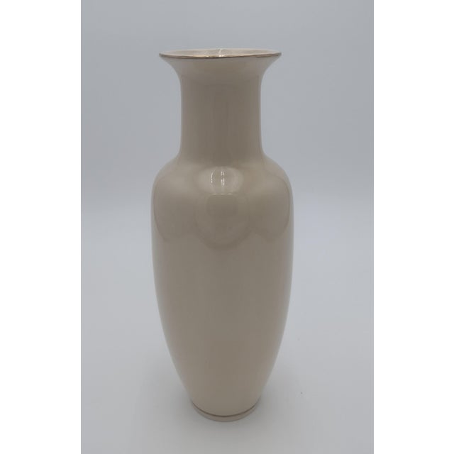 Vintage Japanese Porcelain Vase With Hand-Painted Irises & Songbird Motif For Sale - Image 4 of 8