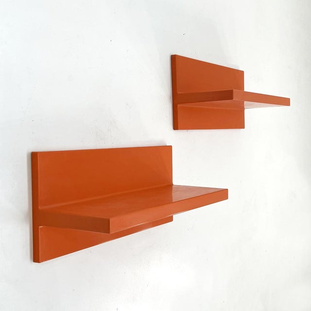 Plastic Orange Wall Shelves attributed to Marcello Siard for Kartell, 1970s, Set of 2 For Sale - Image 7 of 7
