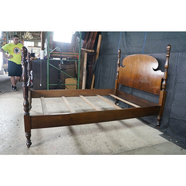 Antique Early American Colonial Style Mahogany 4 Post Acorn Finial Full Size Bed For Sale - Image 11 of 18