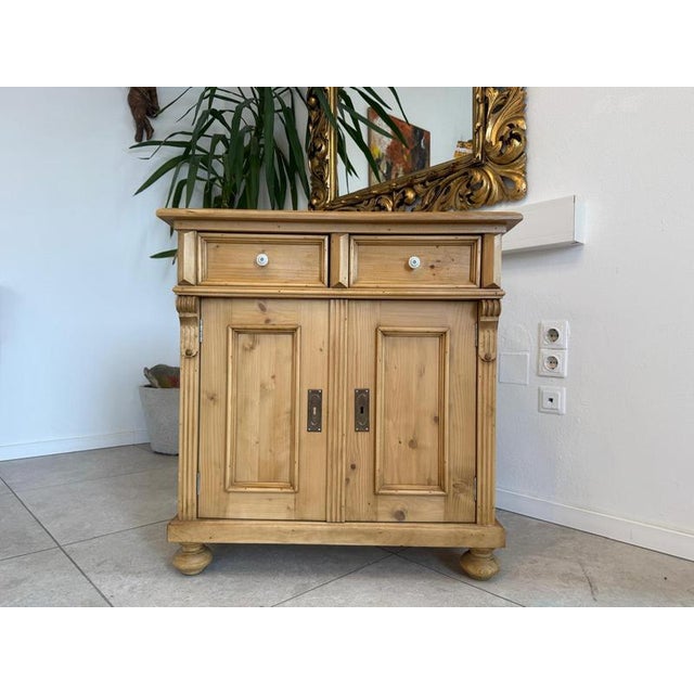 Rustic Shop Cabinet/Sideboard/Apothecary Cabinet Dimensions: Height x Width x Depth 80 x 77 x 41 cm For sale is a rustic...