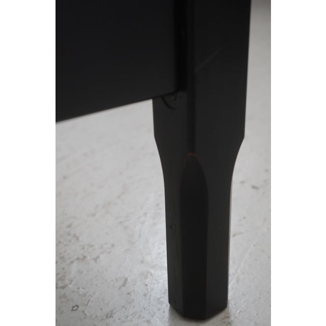 Stickley Black Pencil Point Queen Size Bed For Sale - Image 12 of 17