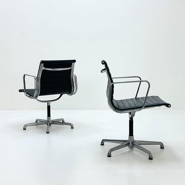 A design chairs designed by ray & charles eames. On offer is an original icf eames conference chair leather such as the...