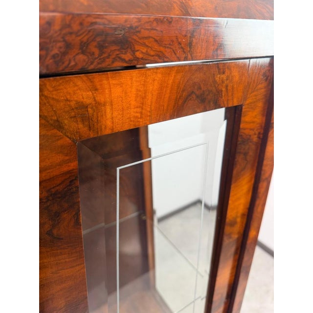 Brown French Art Deco Showcase, 1930s For Sale - Image 8 of 15