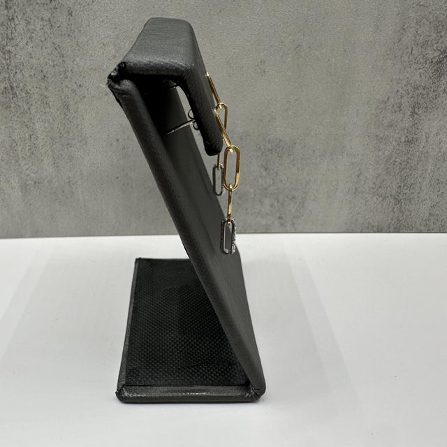 Contemporary Diamond Paperclip Earrings in 14kt Two-Tone Gold – 0.20ctw, New, A Pair For Sale - Image 3 of 5