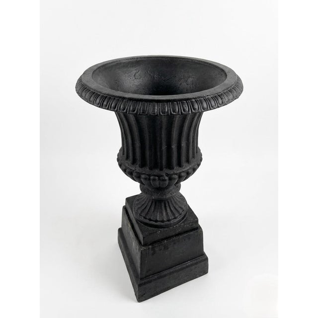 1970s French Neoclassical Style Fluted Cast Iron Garden Urn on Plinth Pedestal For Sale - Image 4 of 10