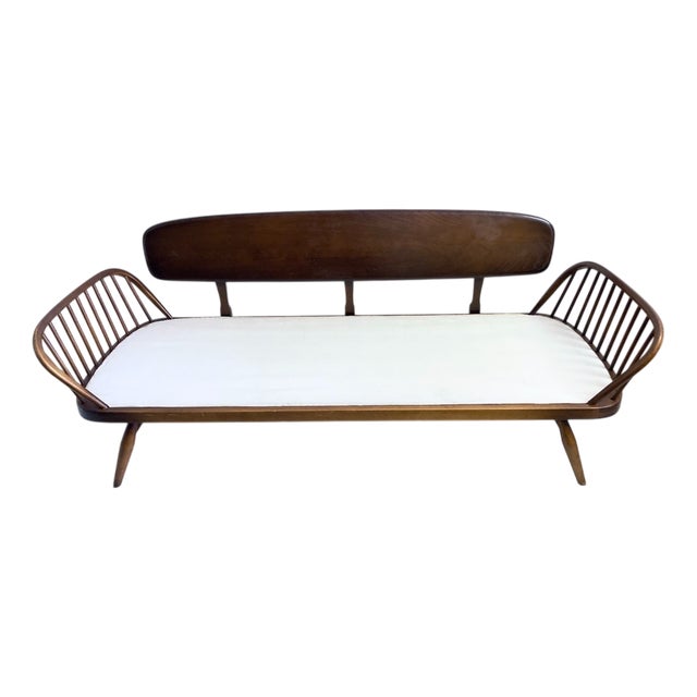 English Daybed by Lucian Ercolani for Ercol, 1950s For Sale