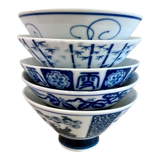 Circa 1970 Footed Sometsuke -染付 (Blue & White) Japanese Bowls – Set of 5 For Sale