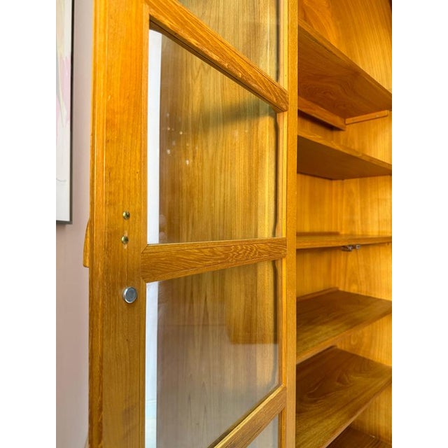 Round Arched Teak Display Case with Lighting from Dyrlund For Sale - Image 10 of 11
