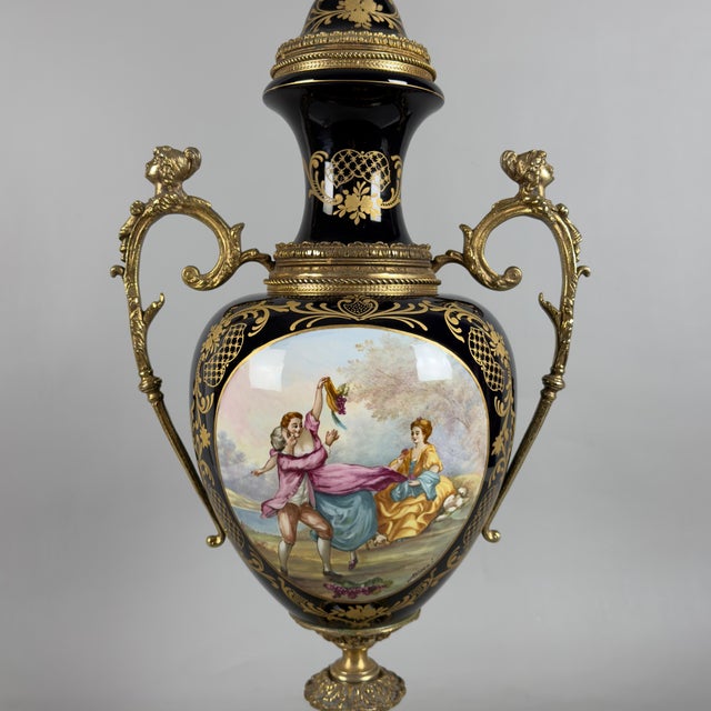 Antique French Amphora Vase in Porcelain and Brass For Sale - Image 6 of 15