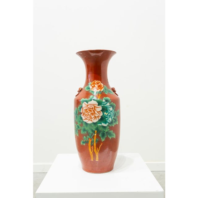 19th Century Chinese Red Vase Decorated with Peonies For Sale - Image 9 of 9