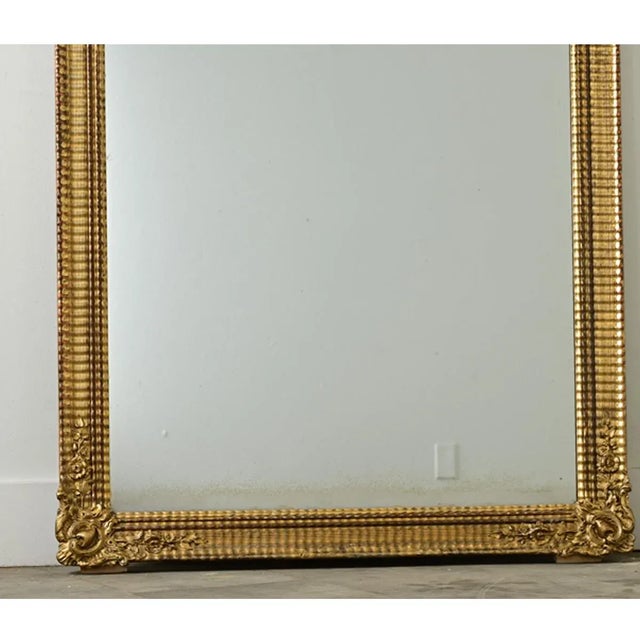French 19th Century Louis XVI Gold Gilt Mirror For Sale - Image 4 of 10