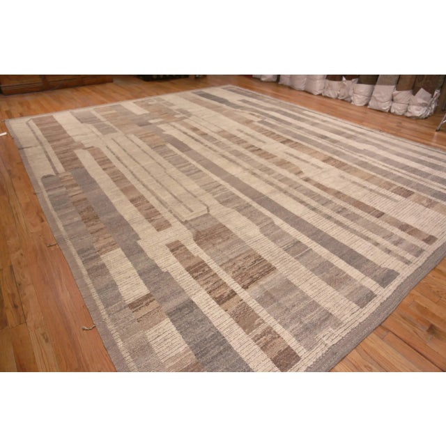 Abstract Nazmiyal Collection Large Modern Abstract Rug For Sale - Image 3 of 8
