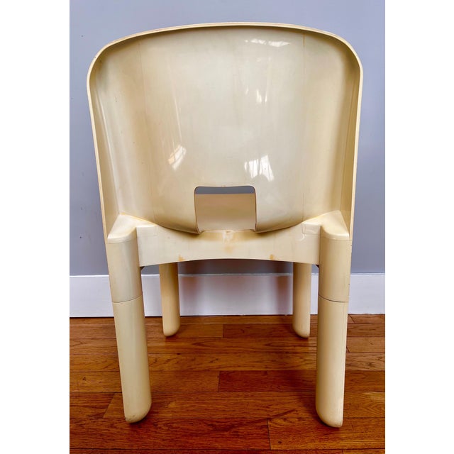 Cream Vintage Universale Chair by Joe Colombo for Kartell, Italy, 1972 For Sale - Image 8 of 12