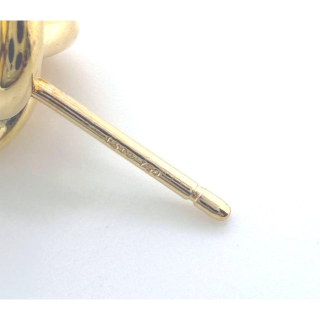 Metal Mid 20th Century Pair of Tiffany & Co 18K Yellow Gold Love Knot Stud Earrings For Sale - Image 7 of 7