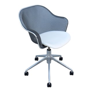 Italian Modern Antonio Citterio for B&b Italia Iuta White Swivel Desk Task Chair For Sale