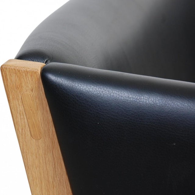 Three-Seater Ge285 Sofa in Black Leather by Hans Wegner For Sale - Image 18 of 18