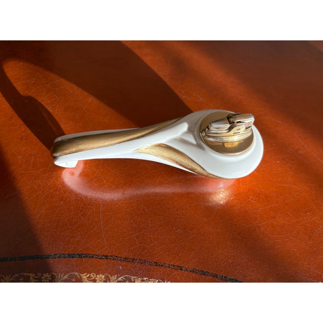 Ronson Fantasy Veraflame Table Lighter With Gold Leaf Accents For Sale - Image 10 of 10