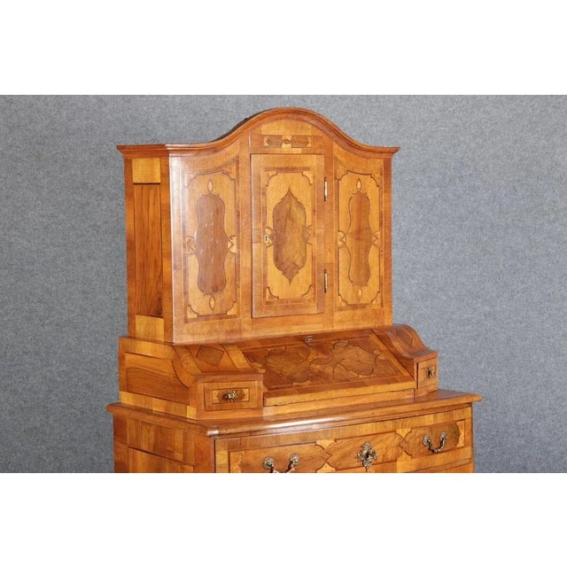 Baroque Secretaire in Walnut, 18th Century For Sale - Image 13 of 18