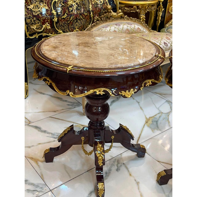 2020s French Louis XVI Round Marble Top Side Table With Hand-Carved Wood Frame & Gold Leaf Accents For Sale - Image 5 of 5