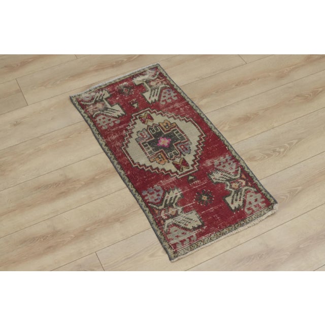 Size: 1.4 x 2.8 ft ( 43 x 88 cm) 17 x 34 inches Color: Organic Natural Dye (Red,Green,Cream,Black) Material: 100% Hand...