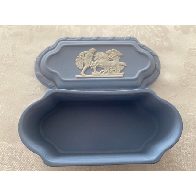 Unique Wedgwood White on Blue Trinket Pomona Box 7791 in Original Box Mint Condition Late 20th Century For Sale - Image 12 of 12