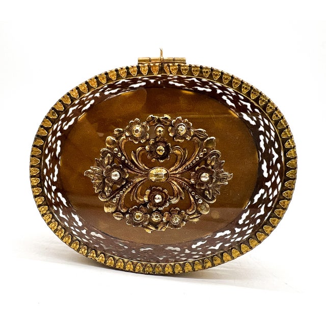 Metal Vintage Gilt Ormolu Jewelry Casket With Beveled Glass Lid – French Regency / Hollywood Regency For Sale - Image 7 of 15