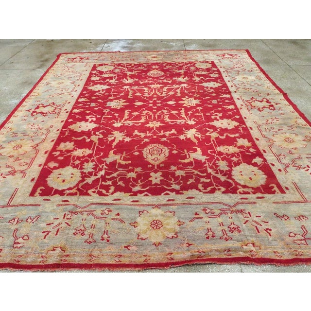 Early 20th Century Galerie Shabab Collection Early 20th Century Handmade Turkish Oushak Room Size Carpet in Red and Grey For Sale - Image 5 of 10