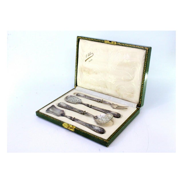 Silver Dessert Pieces with Cut-Out Shells and Embossed Handles with Floral Motifs, Set of 4 For Sale - Image 6 of 7