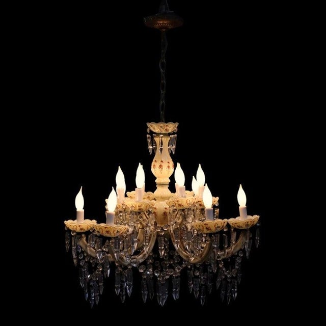 1940s 1940s Italian Capodimonte Style Crystal & Hand Painted Porcelain & Glass 12-Light Chandelier For Sale - Image 5 of 11