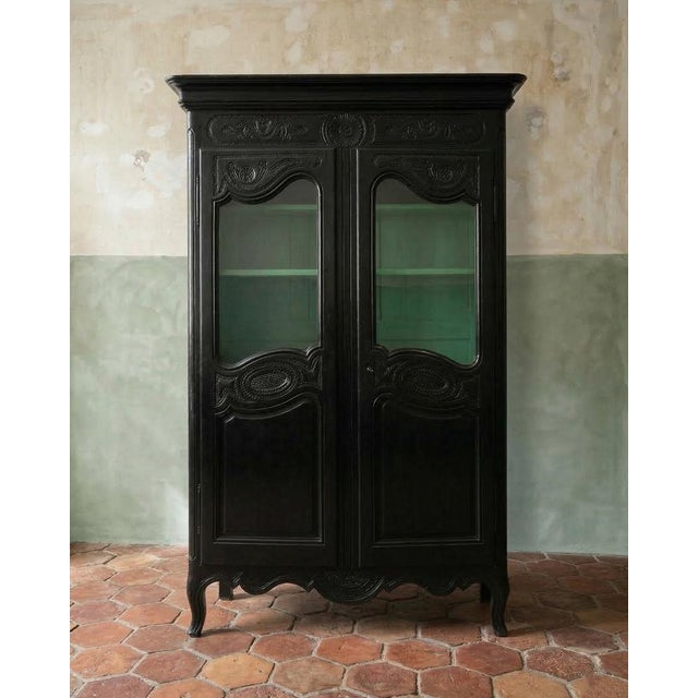 Amoire Noir: Deep, inky, dark-as-midnight black — paired with a silhouette straight out of a French marriage tradition....