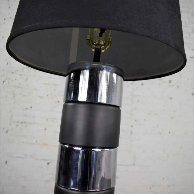 Mid 20th Century Art Deco Style Chrome and Black Horizontal Stripe Cylindrical Table Lamp Black Shade For Sale - Image 4 of 13