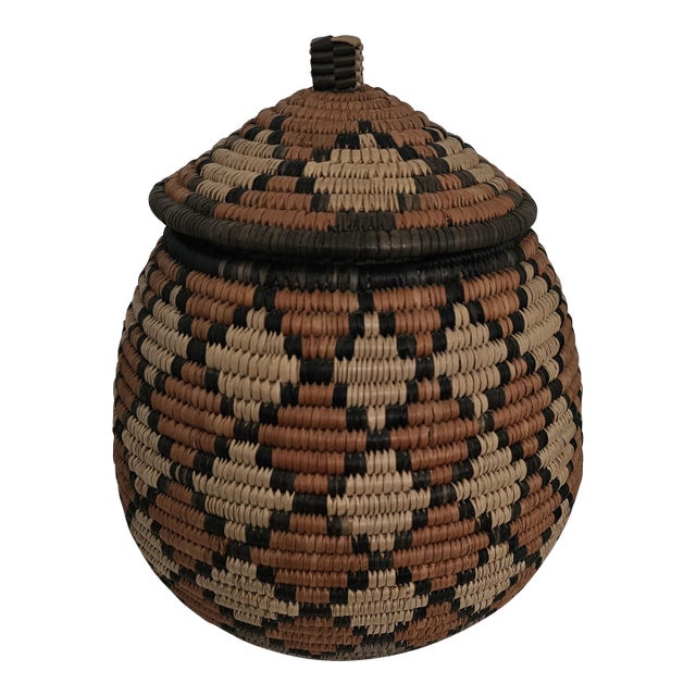 Handcrafted Traditional Zulu Lidded Basket From KwaZulu South Africa For Sale