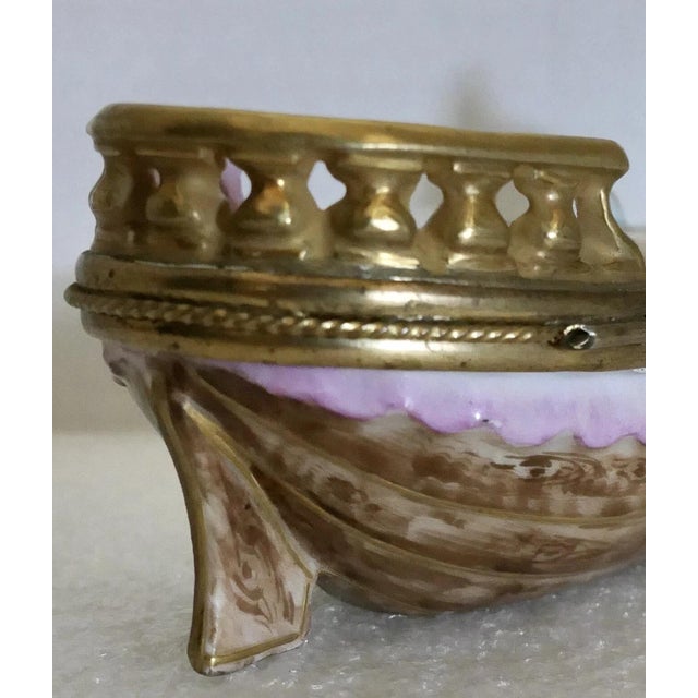 White 19th Century Meissen Porcelain Trinket Box For Sale - Image 8 of 12