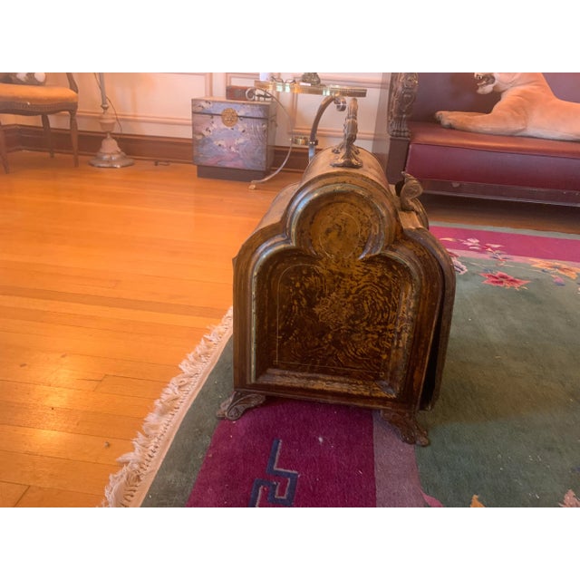 wonderfull antique hand painted coal shuttle in excellent condition